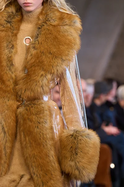 Look 115